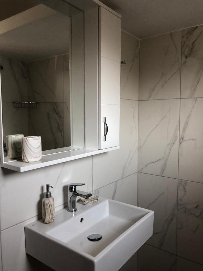 Apartament Fjori's *